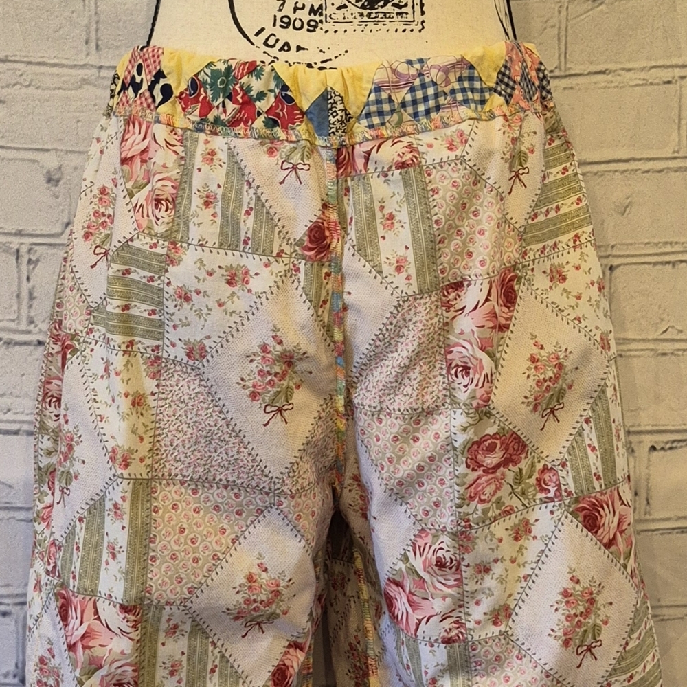 Patchwork Wide Leg Capri Pants in Yellow and Multicolor - Picture 5 of 5